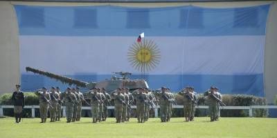Acto por el 264 Aniversario del Regimiento de Caballería Tanques 6 Blandengues