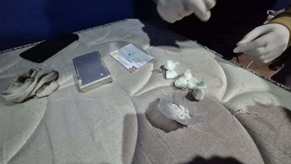 Allanamientos positivos con secuestro de droga, armas y personas detenidas