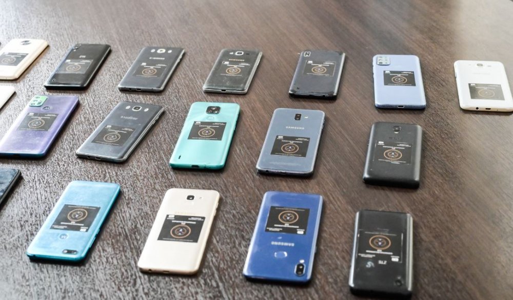 Entregan 21 celulares para uso de botón antipánico en Entre Ríos