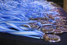 Hoy se realizará la entrega del Premio al Mérito 2025 a estudiantes destacados.