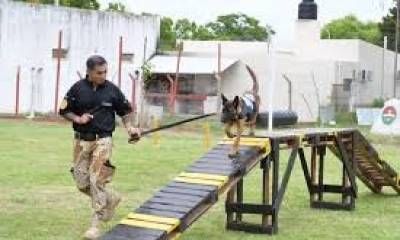 Inauguraron una pista de adiestramiento canino para búsqueda de estupefacientes y control penitenciario.