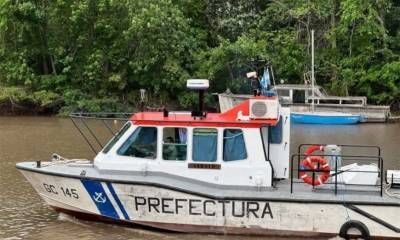 Embarcación se dio vuelta por la tormenta y Prefectura rescató a los seis que iban a bordo.