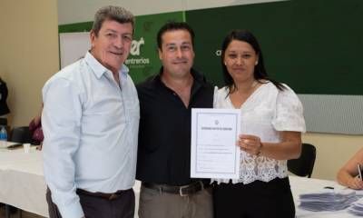 Son 100 las familias que accedieron a las escrituras de su vivienda en el departamento Concordia