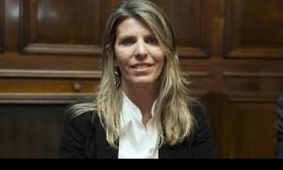 La jueza Arroyo Salgado suspendió el congelamiento de bienes y la prohibición de salir del país para los hijos de Kueider.