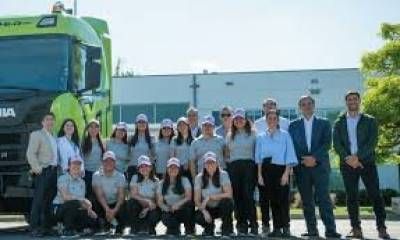 Mujeres al volante: una concordiense entre las 12 mujeres seleccionadas por Scania para una capacitación profesional.