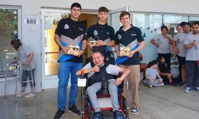 Alumnos adaptaron una silla de ruedas a motorizada para el Instituto Igualar