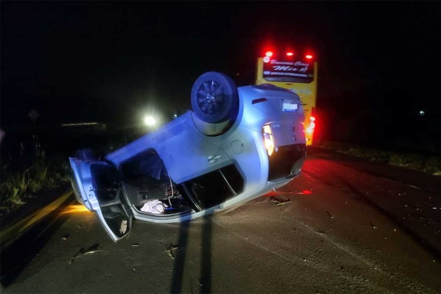 Pudo ser una tragedia. Terminó con las cuatro ruedas del auto mirando el cielo.