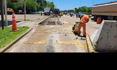 Conducir respetando las señales. Continúan los trabajos de reparación en la Autovía del Mercosur.