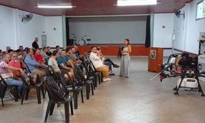 Citricultores entrerrianos se capacitaron en el control de la mosca de los frutos