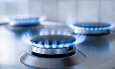 El Gobierno extendió la emergencia del gas hasta 2027 y limitó el precio del GNL.