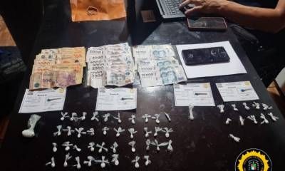 Tres detenidos luego de allanamientos por narcomenudeo. Incautaron cocaína y dinero.