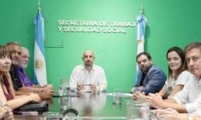 Gremios docentes rechazaron la primera oferta del gobierno provincial y declararon "conflicto".