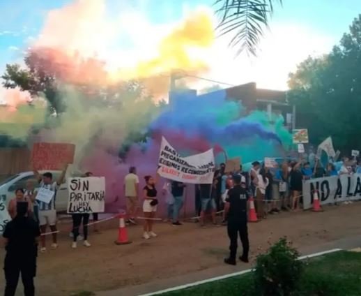 Bloque de diputados de JxER repudió agresiones sindicales contra Frigerio y legisladores en Colón