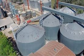 Un trabajador murió tras un accidente en un molino arrocero.