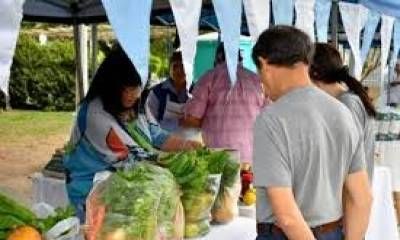 Feria de Emprendedores de la Economía Social en Plaza 25 de Mayo.