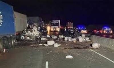  Choque múltiple de camiones en Ruta 14: hay tres heridos.