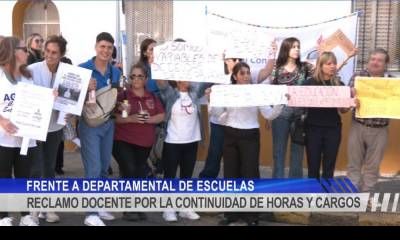 Se realizó una protesta en la sede de la Dirección Departamental de Escuelas