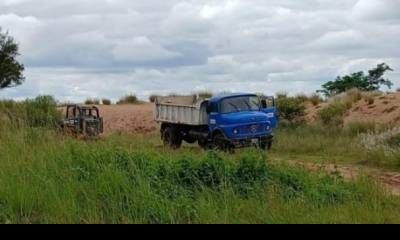 Vecinos denuncian por extracción ilegal de arena en El Arenal.