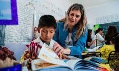 El Gobierno oficializó un aumento del 50% en la Ayuda Escolar 2026.