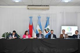 El gobernador se reunió con intendentes de Juntos y hablaron de “optimizar recursos”.