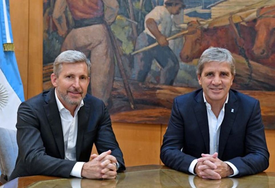 Frigerio se reunió con el ministro Caputo para avanzar en obras viales y alivio fiscal para el sector productivo