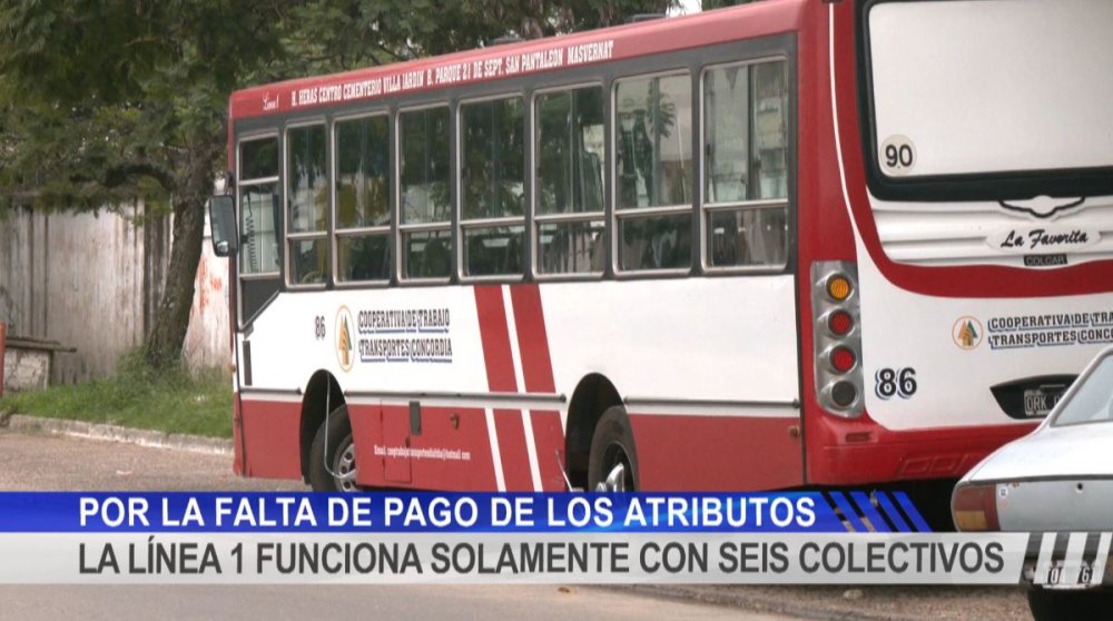 La línea 1 de colectivos redujo su frecuencia a la mitad