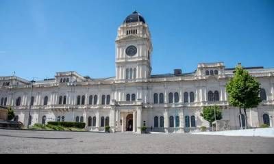 El gobierno descontó a los docentes 2 de los 3 paros de marzo