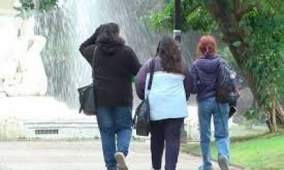 Tras las lluvias, se afianza el ingreso de aire frío y habrá un marcado descenso de temperatura.