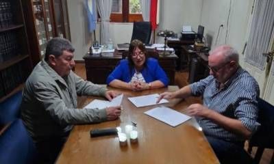 Se firmaron contratos para la ejecución de viviendas en Concordia y Los Conquistadores