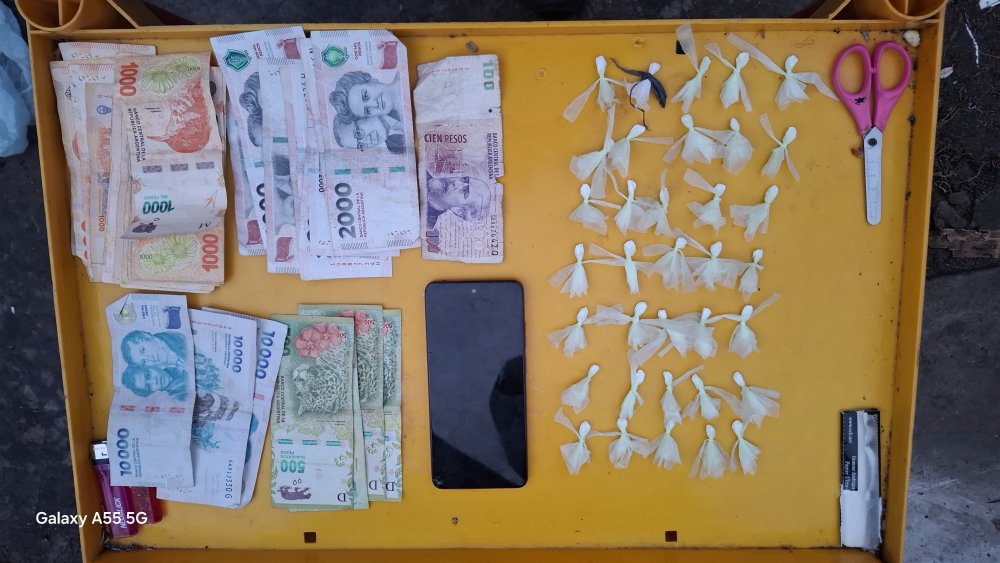 Secuestro de cocaína y recupero de Motovehiculo sustraído
