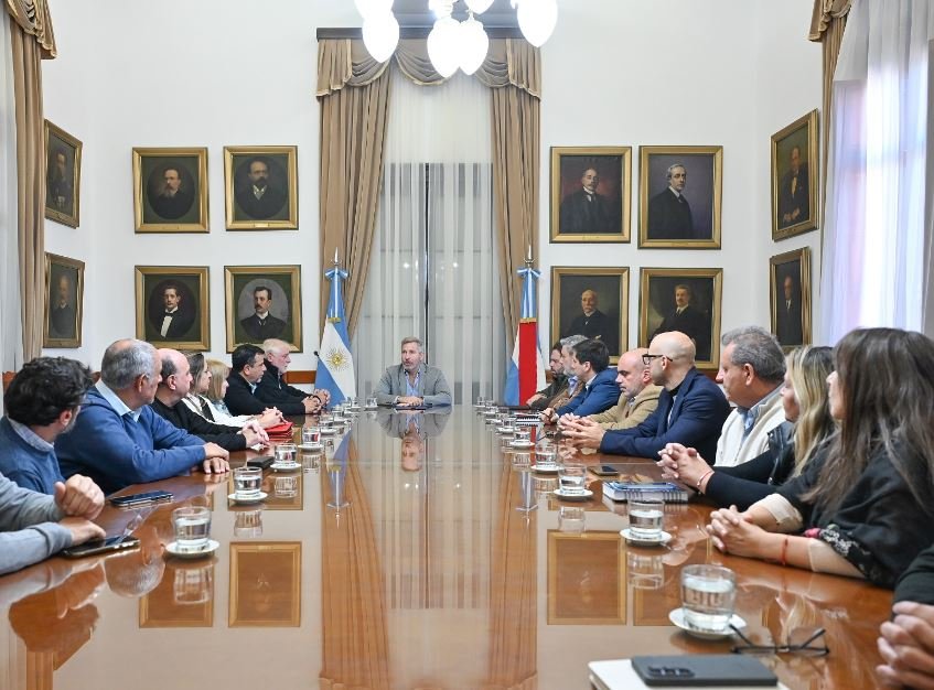 Frigerio encabezó un nuevo encuentro con gremios estatales para llegar a consensos sobre la Reforma Previsional