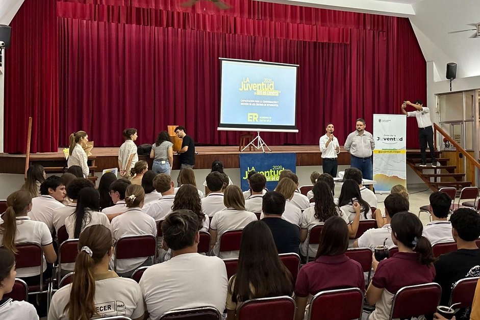 Más de 1000 estudiantes y docentes se capacitaron en Centros de Estudiantes en Entre Ríos