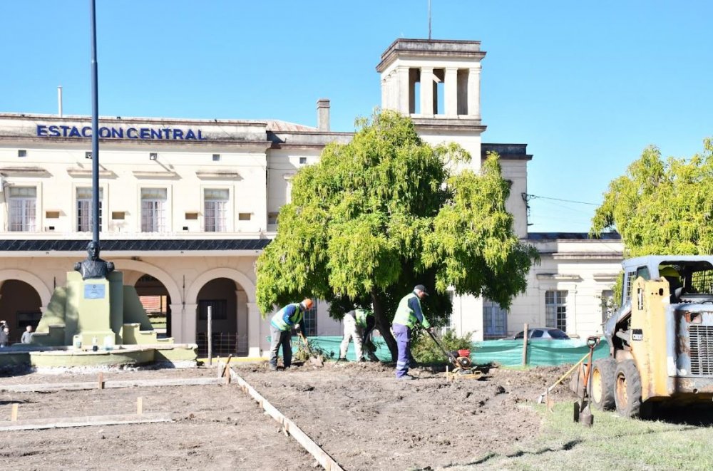La municipalidad realiza obras de revitalización en la zona de la estación central