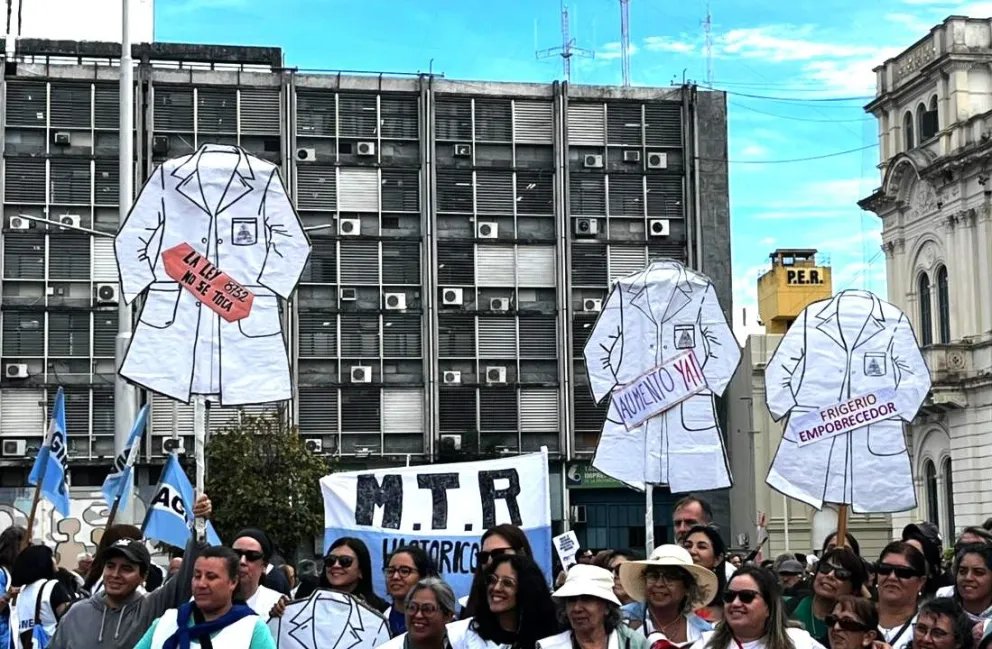 AMET rechazó el aumento por decreto y los gremios docentes evalúan recurrir a la Justicia