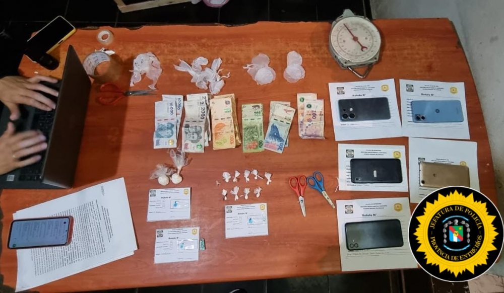 Cuatro personas detenidas y cocaína secuestrada tras un allanamiento