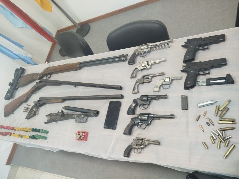La Policía de Entre Ríos desarticuló un centro de acopio de armas