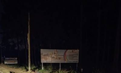 Chocaron un poste frente al Club Los Yaros y dejó sin energía a la zona norte de Concordia.