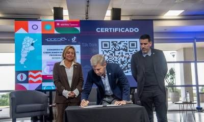 Desde el Gobierno proponen cuidar a niños y jóvenes a través del diálogo y el uso inteligente de la tecnología