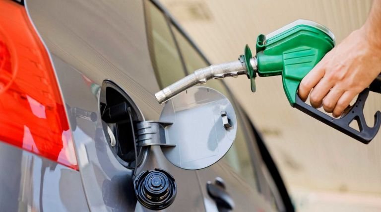 El gobierno aplazó los aumentos que iba a aplicar en los combustibles