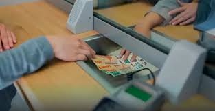Bancarios: el salario inicial supera los $2,4 millones tras la actualización de mayo