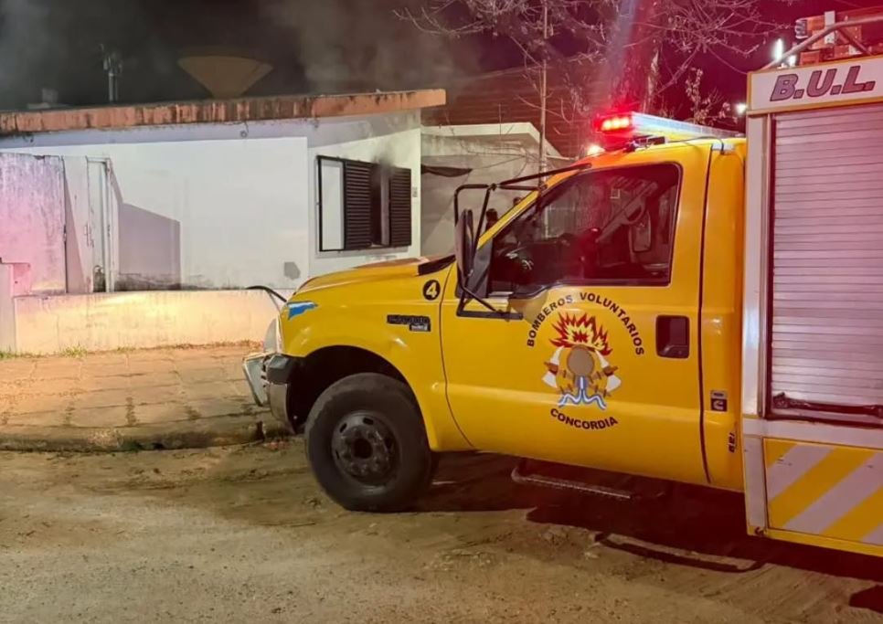 Incendio en una vivienda del barrio La Bianca