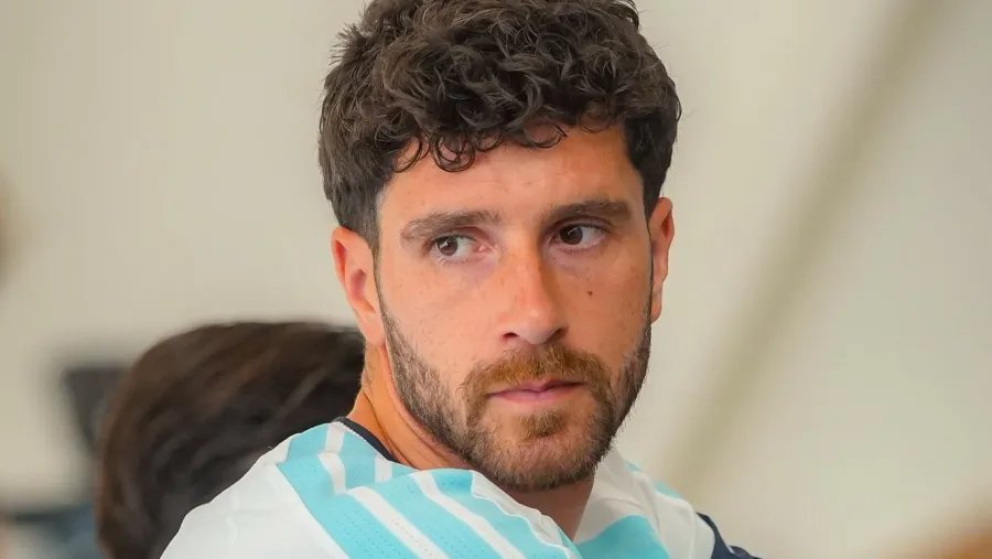 Pensando en Jordania, Lionel Scaloni paró un equipo con el concordiense Marcos Senesi