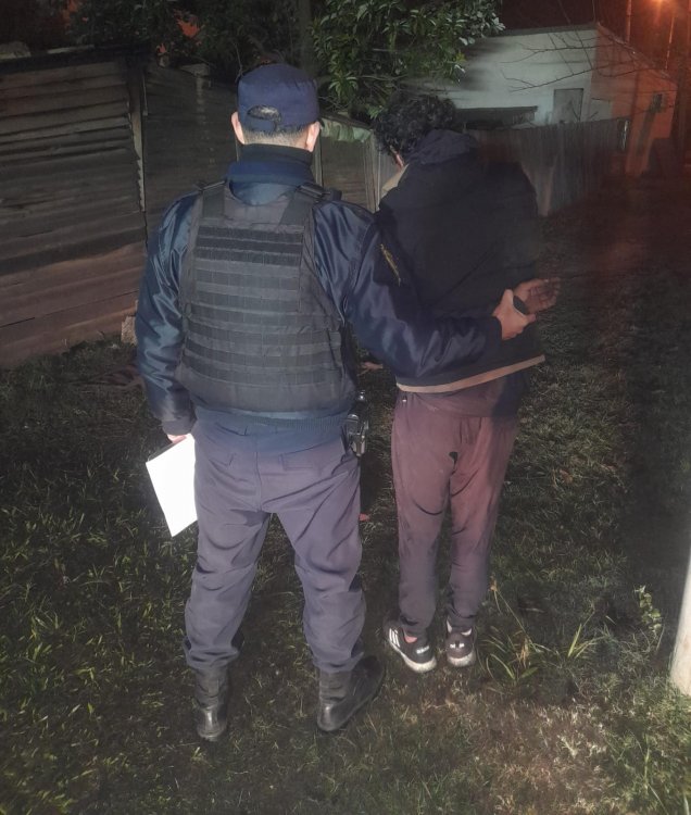 Secuestro de 120 dosis de cocaína, un hombre detenido y una motocicleta recuperada
