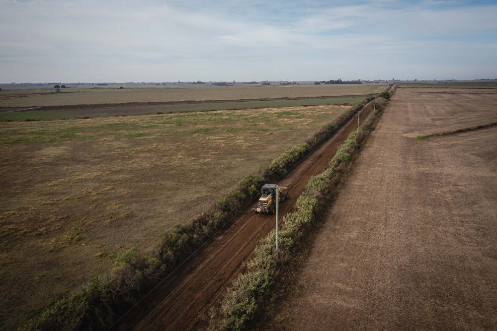 La provincia invierte más de 24.000 millones de pesos en mejora de caminos y maquinaria vial