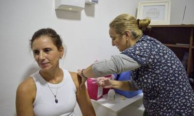 Recomiendan anticipar la vacunación antes del aumento de los casos de gripe