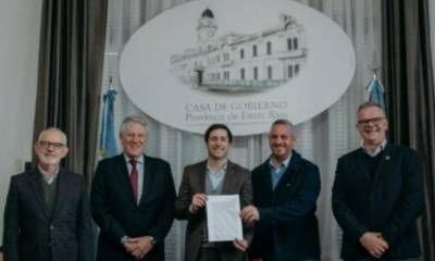 Cusinato destacó la firma del contrato para la nueva planta de tratamiento de aguas residuales de Colón
