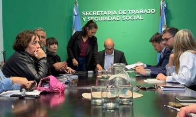 El gobierno provincial convocó a estatales y docentes a mesa paritaria para el próximo lunes
