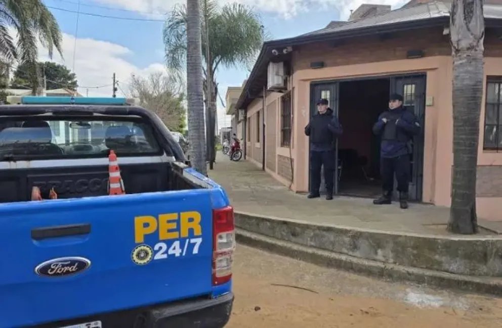 Allanaron una financiera y viviendas por una causa de presunta usura y amenazas