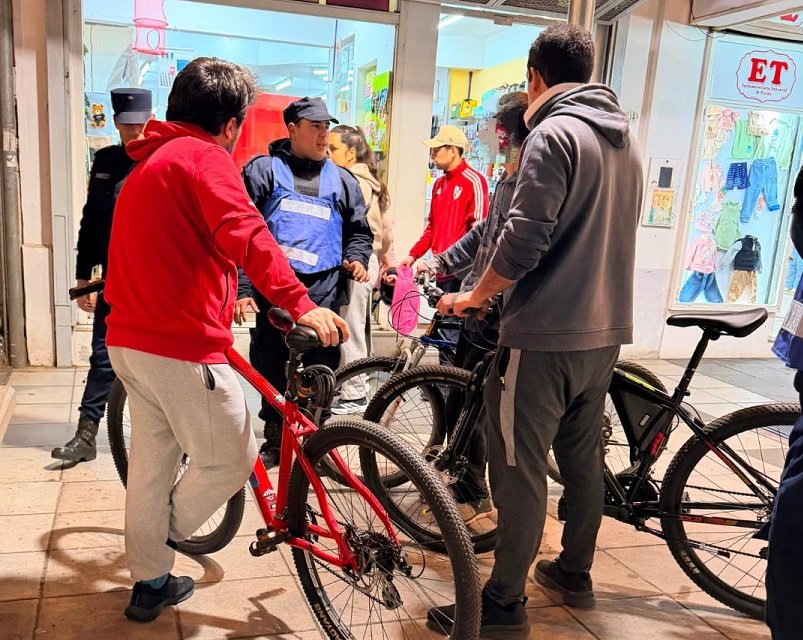 Operativo de control para evitar la circulación de bicicletas en lugares prohibidos