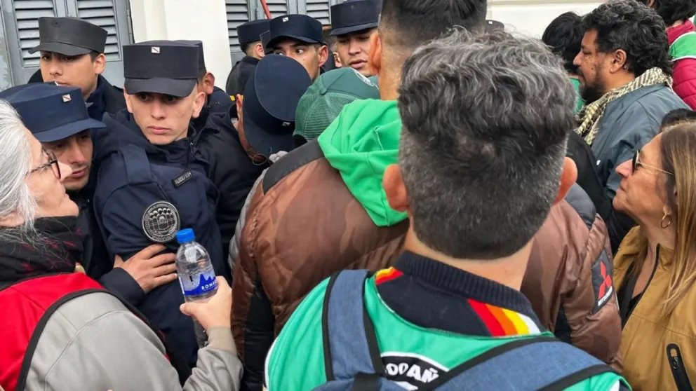 Reforma Jubilatoria: Protestas, disturbios frente a la Casa Gris y fuerte rechazo de los gremios